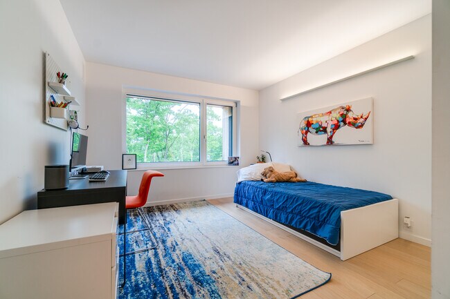 Building Photo - 40 Russells Hill Rd