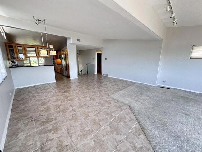 Building Photo - 3539 Mt Laurence Dr