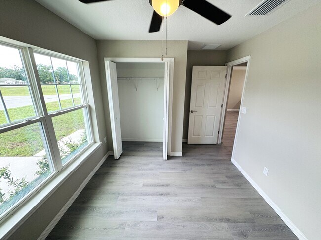 Building Photo - 6584 SE 108th Ln