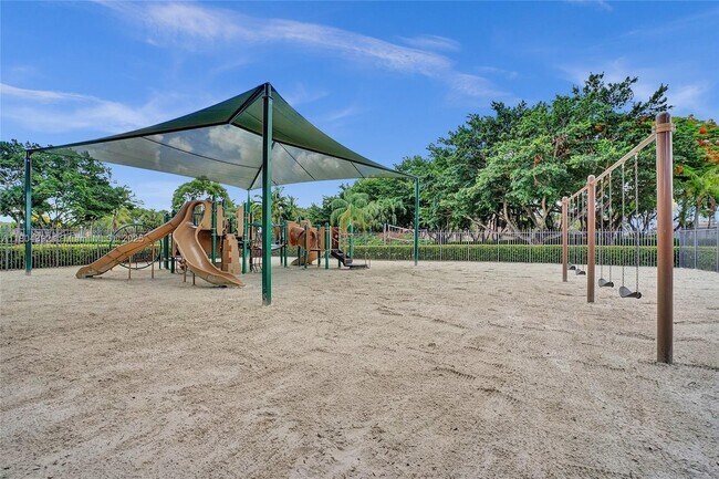 Building Photo - 1104 Cedar Falls Dr