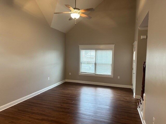 Building Photo - 112 NE Bellingham Dr