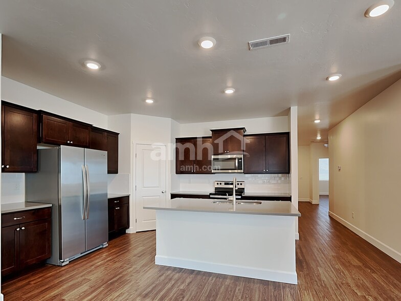 Building Photo - 5114 W White Ash Ct