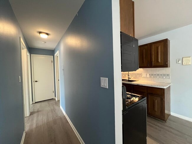 Building Photo - 255 Elmwood Ave