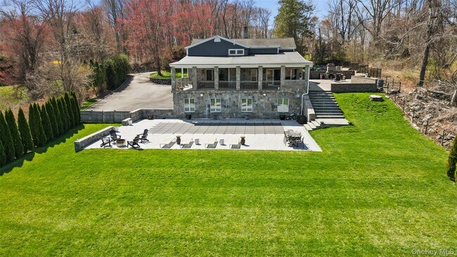 Building Photo - 20 Primrose St