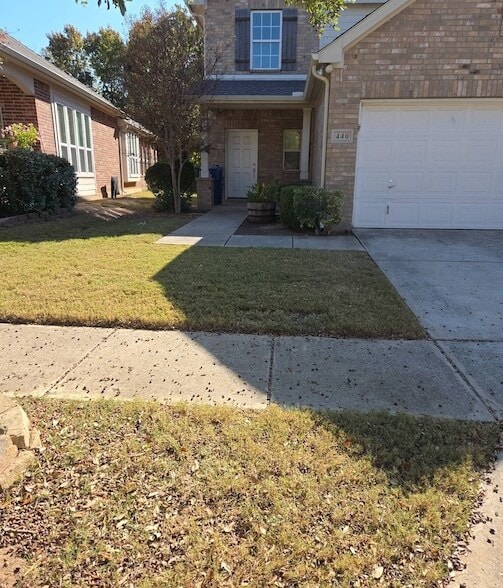 Building Photo - 440 Bentson Dr