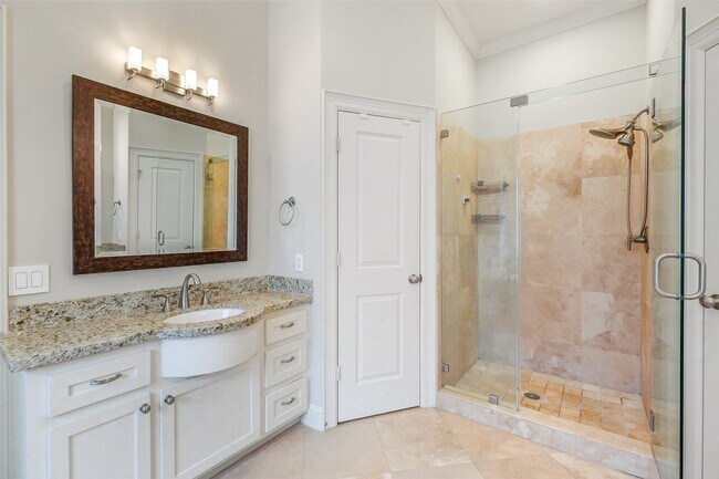 Building Photo - 2301 Park St