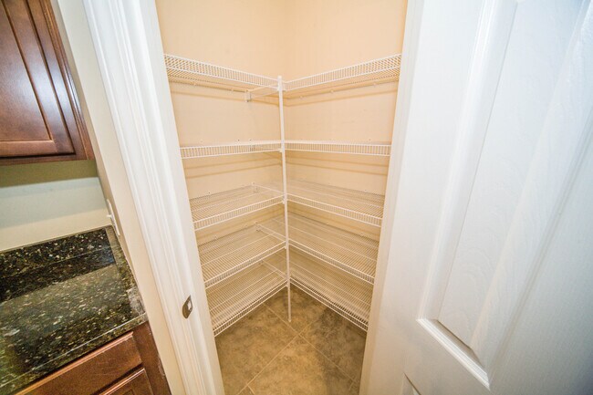 Building Photo - Great Rental in Kingsmill!