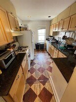 Building Photo - 712 W 28th St