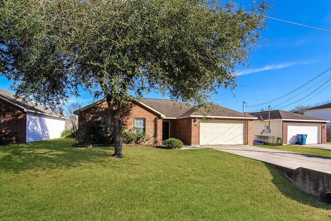 Building Photo - 16209 N View Ct