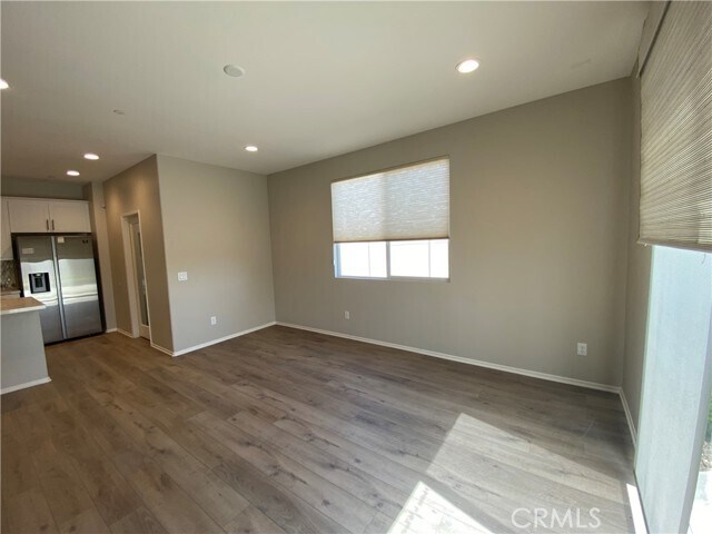 Building Photo - 1748 E Holguin St