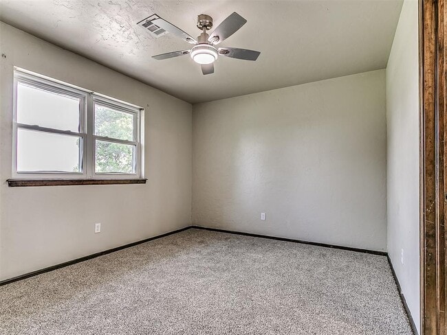 Building Photo - 1170 Mockingbird Cir