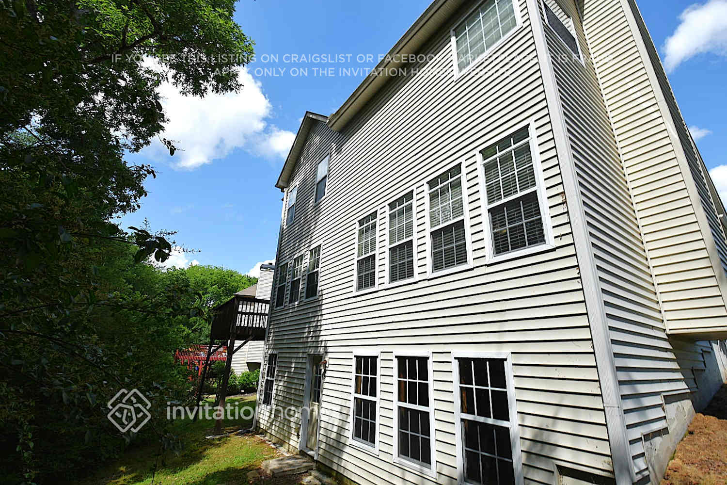 Building Photo - 6000 W Rosie Ln SE