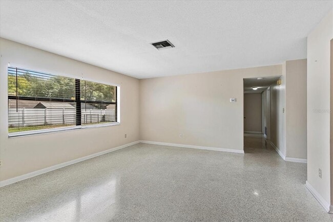 Building Photo - 6513 Stockbridge Ave