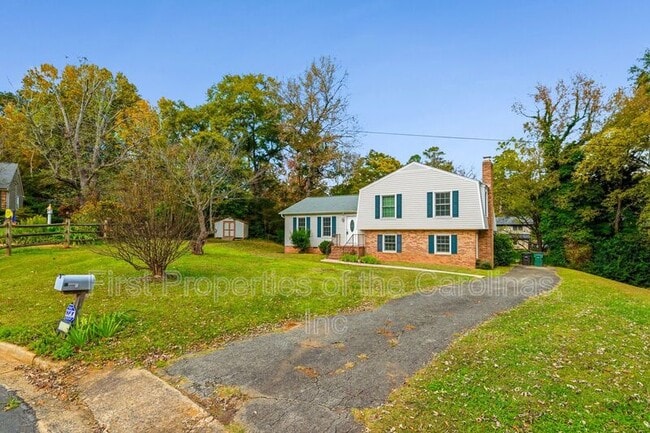 Building Photo - 810 Applegate Ct