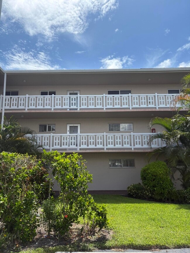 Primary Photo - 2770 Garden Dr S