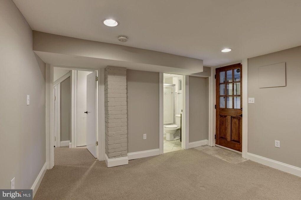 Building Photo - 3914 New Hampshire Ave NW