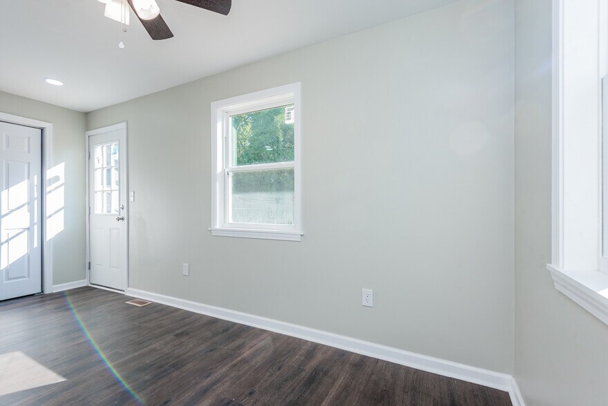 Building Photo - 4133 Churchman Ave