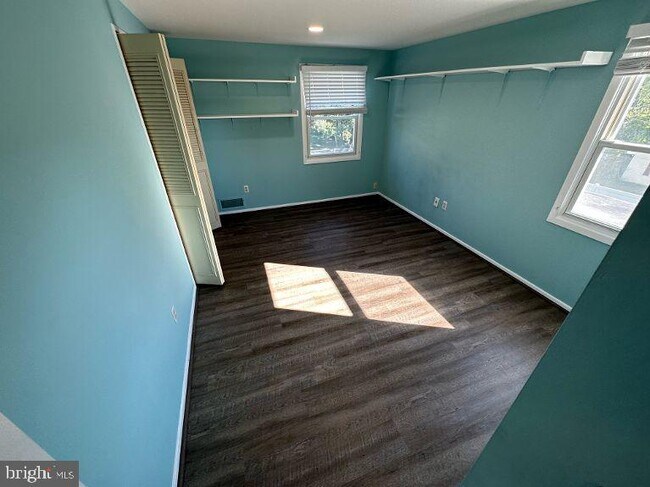 Building Photo - 2901 Tarragon Ln