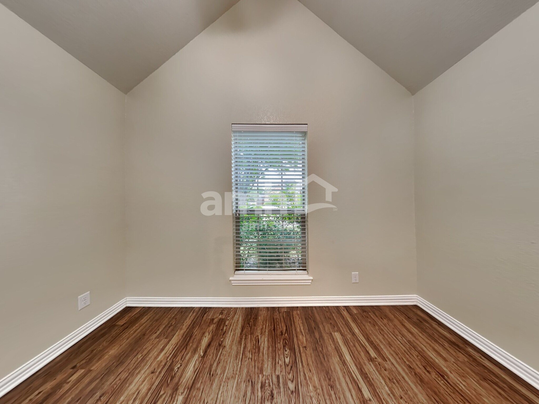 Building Photo - 109 Firestone Dr