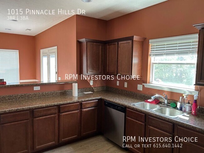 Building Photo - 1015 Pinnacle Hills Drive