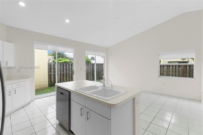 Building Photo - 9934 NW 30th St