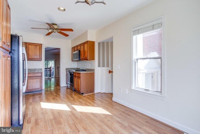 Building Photo - 1494 Hampton Hill Cir