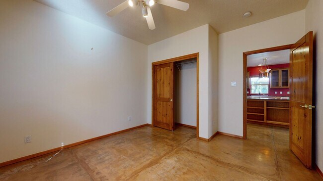 Building Photo - 6411 Consuelo Point St NE