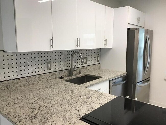 Building Photo - 7600 NW 4th Pl