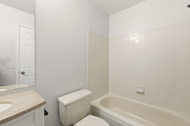 Building Photo - Beautiful Stroh Ranch 4 Bedroom, 2.5 Bath Home, Brand New Kitchen Appliances READY TODAY!