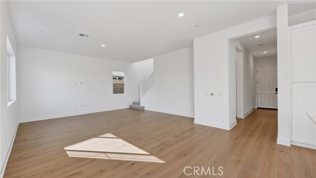 Building Photo - 107 Pansy