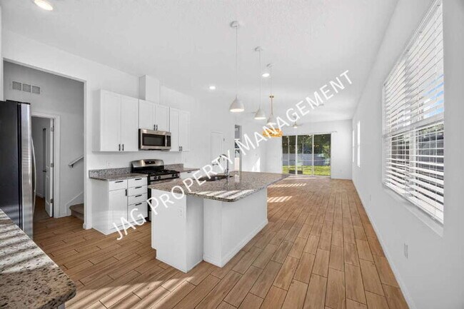 Building Photo - 2199 Emerald Springs Dr