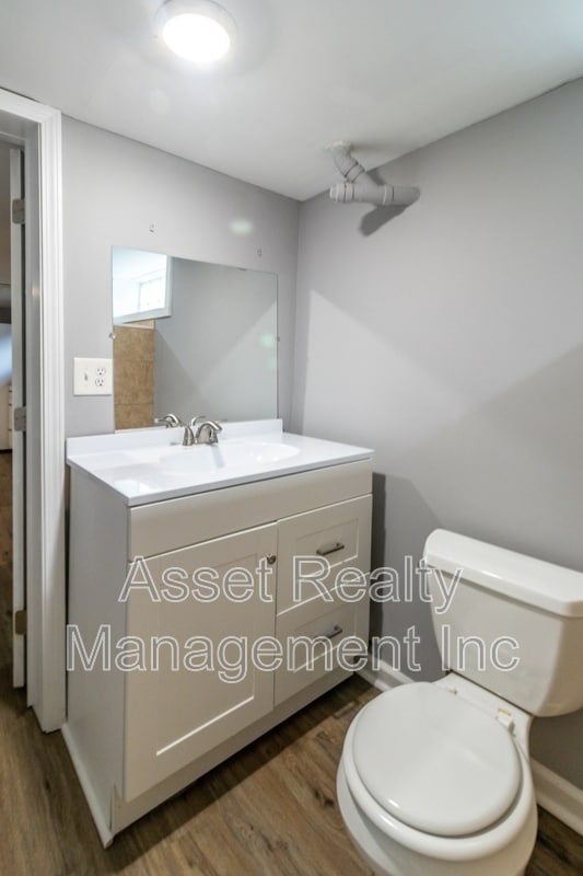 Building Photo - 602 Caswell Ave