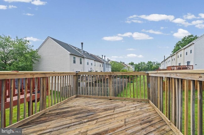 Building Photo - 6957 Rockfield Rd