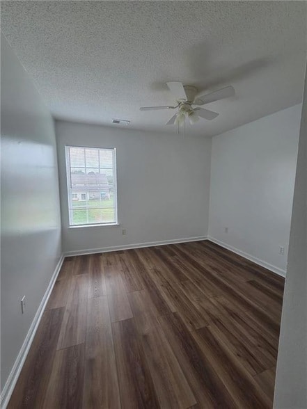 Building Photo - 357 Azalea Cir