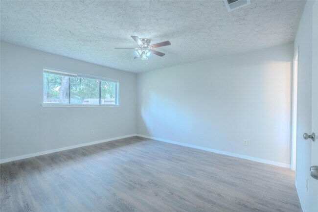 Building Photo - 6658 Canyon Way Dr