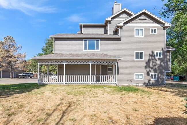 Building Photo - 4 Bed 4 Bath Town Home in Greeley, CO!