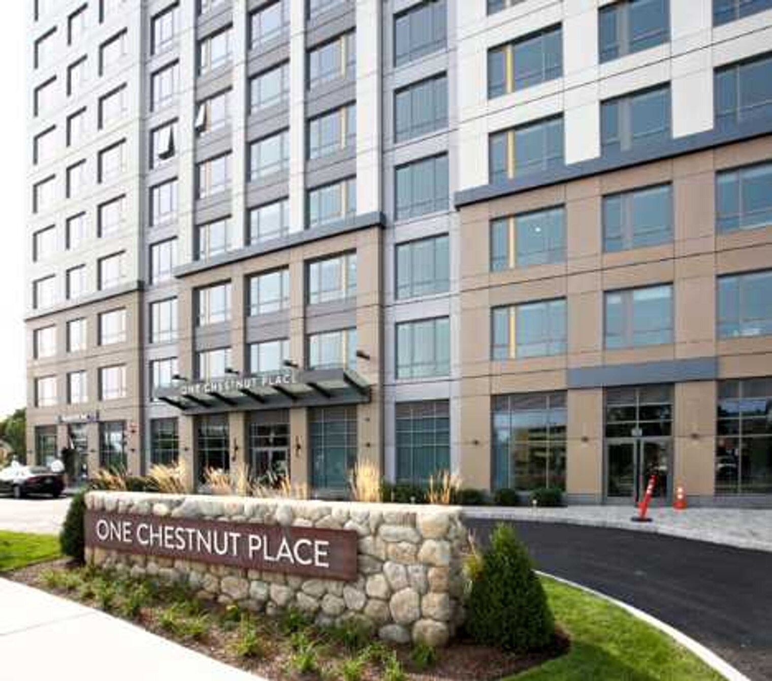 Building Photo - 1 Chestnut St