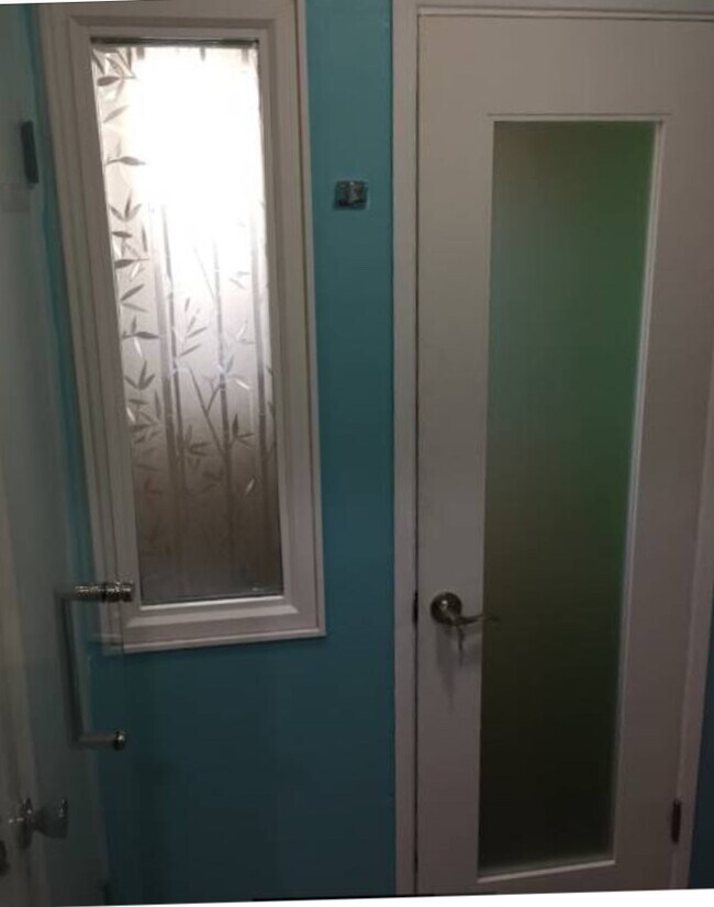 Building Photo - 11659 Harvard Dr