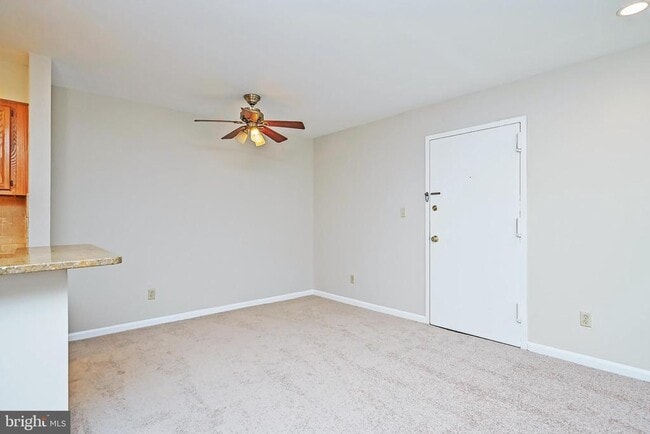 Building Photo - 5907 Noblestown Rd