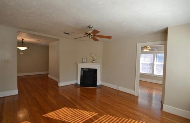 Building Photo - 1507 McDuffie St