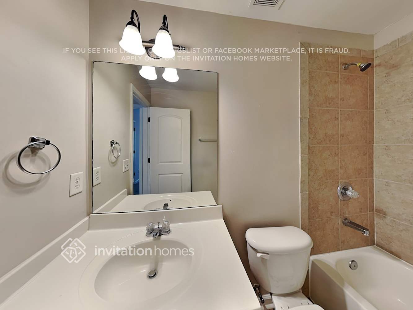 Building Photo - 625 Excalibur Ct SE