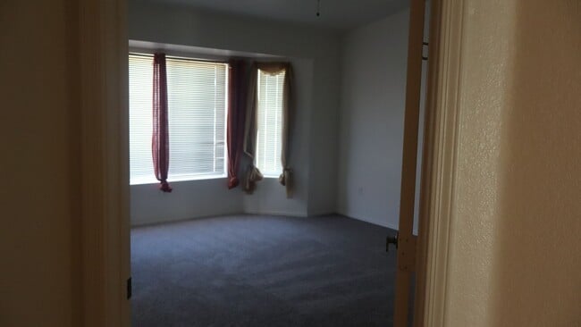 Building Photo - In ground Pool