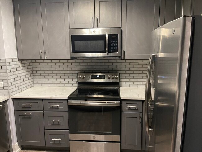 Building Photo - 4980 N Marine Dr