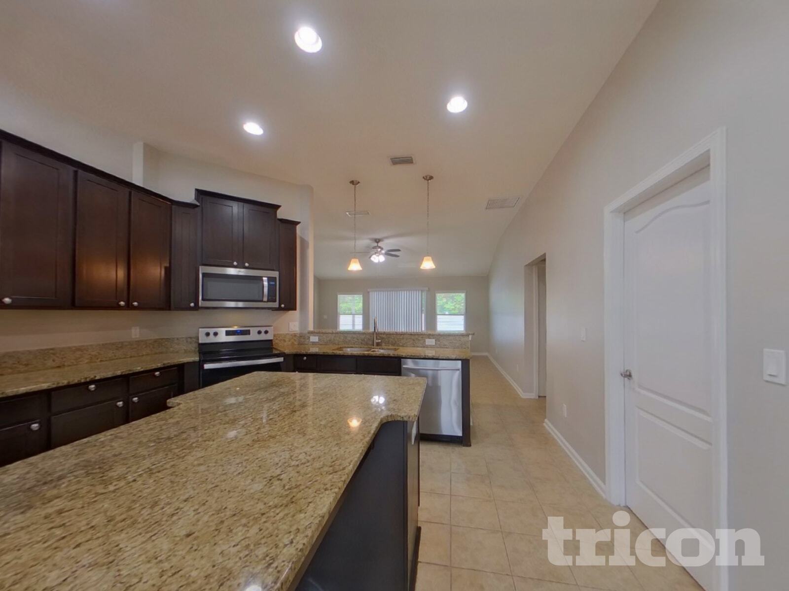 Building Photo - 86301 Fortune Dr