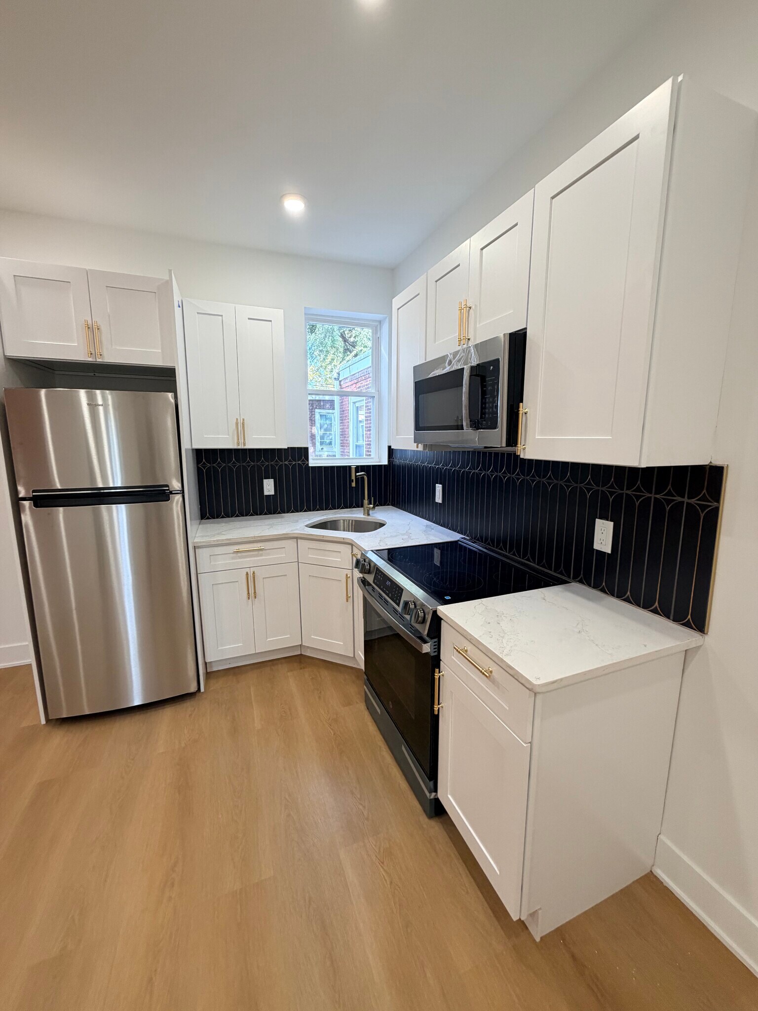 Building Photo - 1325 Kerbaugh St