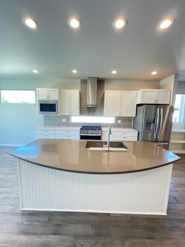 Building Photo - Flexible Living in North Ellensburg