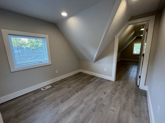 Building Photo - 1966 Randall Rd