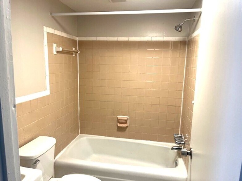 Building Photo - 4317 Kansas Ave NW