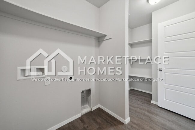Building Photo - 14910 E 39th St S