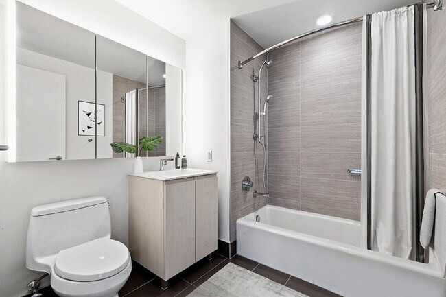 Building Photo - 0 bedroom in LONG ISLAND CITY NY 11101